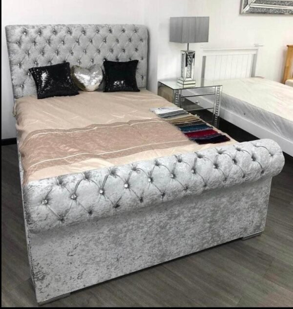 Sleigh bed
